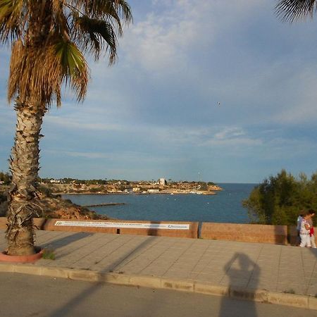 Apartment Asequin Beach Торевиеха Стая снимка