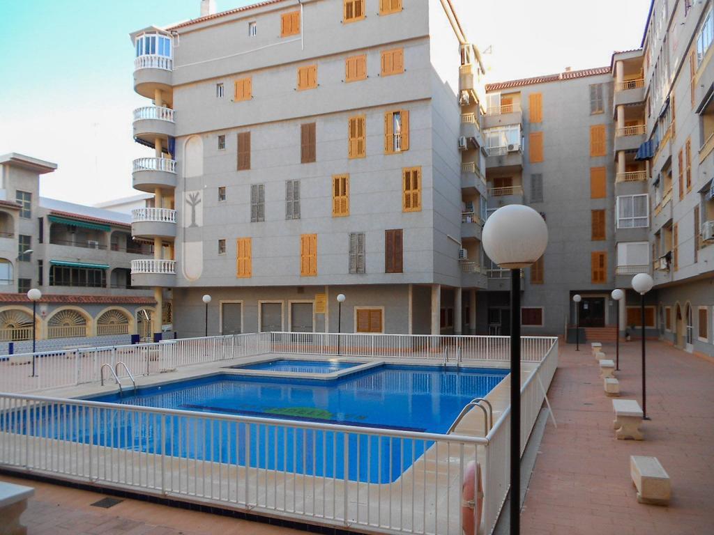 Apartment Asequin Beach Торевиеха Стая снимка